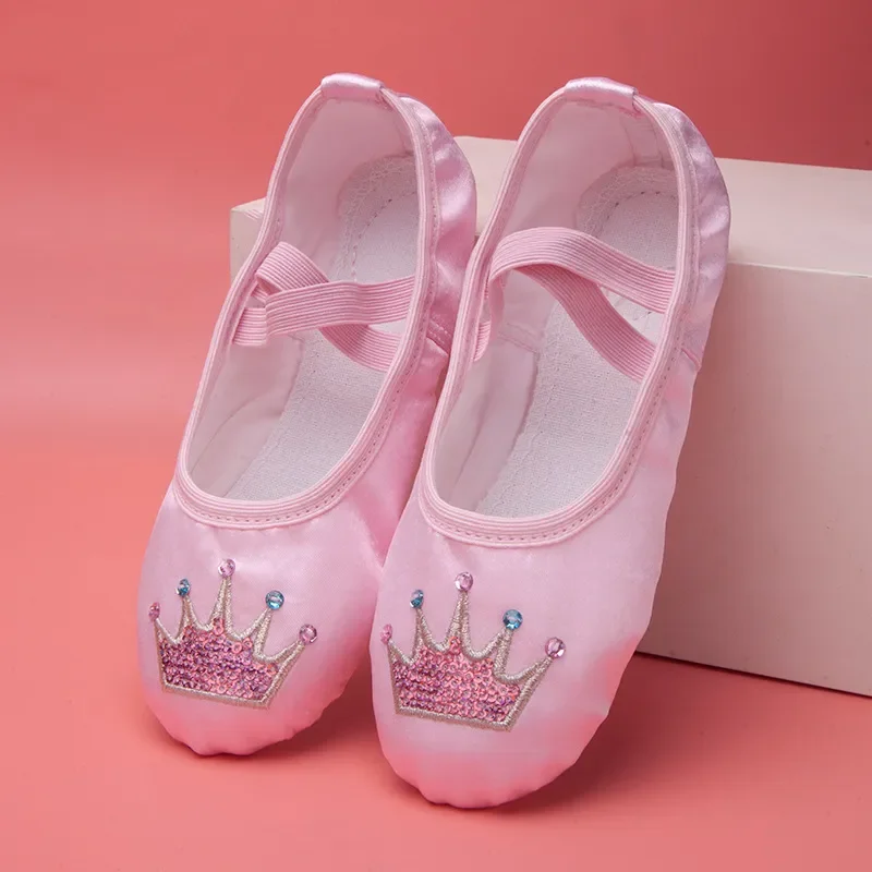 Women'S Xc Shoes - 子供のダンスシューズソフトソール練習猫の爪サテン刺繍バレエボディヨガ女の子屋内体操靴