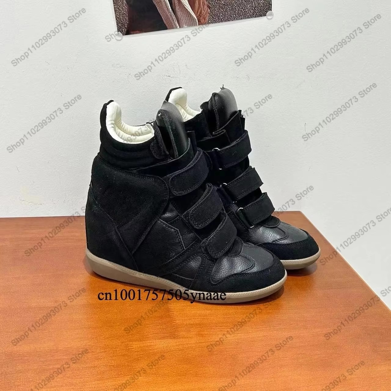 Block Heel Ankle Boots - 女性用隠しウェッジヒールハイカットスニーカー、スエードレザーのスプライシング、ベルクロストラップ留め、インナーハイトアップ機能付きアンクルブーツ、軽量で快適なカジュアルファッションシューズ、ストリートショッピング、デート、パーティー、日常、アウトドアウォーキング、外出用