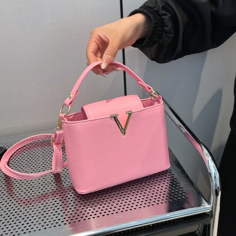 高級レディース トートバッグ、シックなV字型スタイリッシュP - Women'S Shoes Louis Vuitton のレビューと価格