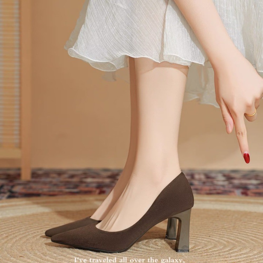 刺繍入りウエスタンカウボーイブーツ レトロポインテッドトゥ  - Western Cowgirl Boot のレビューと価格