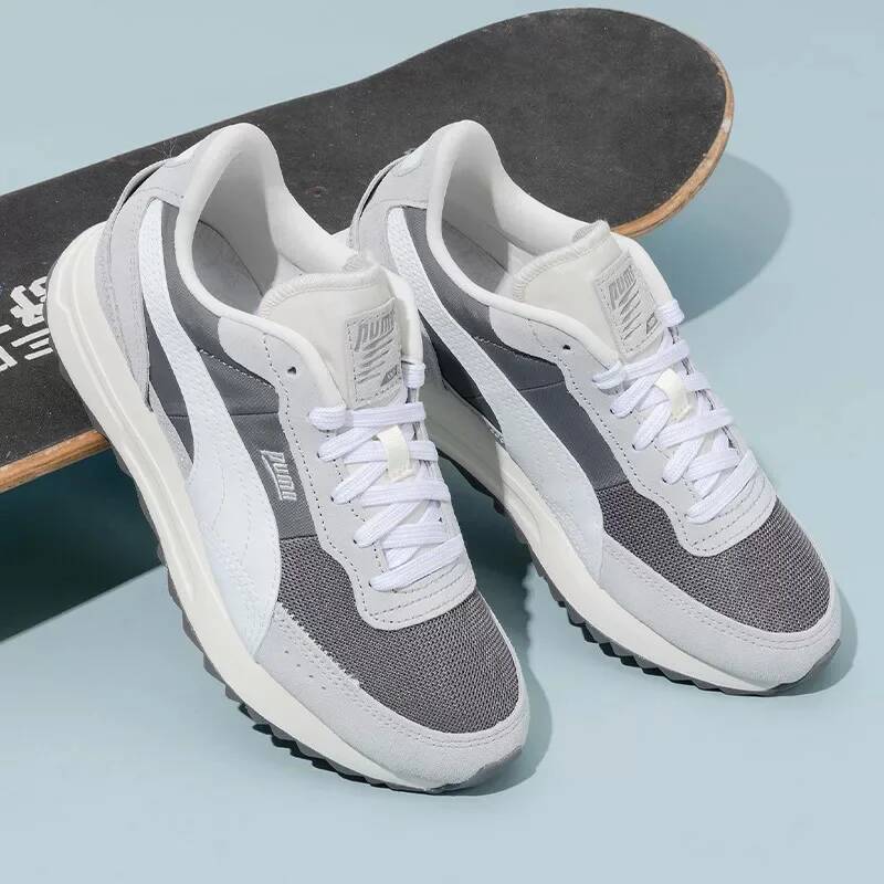 プーマ男性白黒ロートップスニーカークラシッククリーンレザーカ - Women'S Shoes Puma Sneakers のレビューと価格