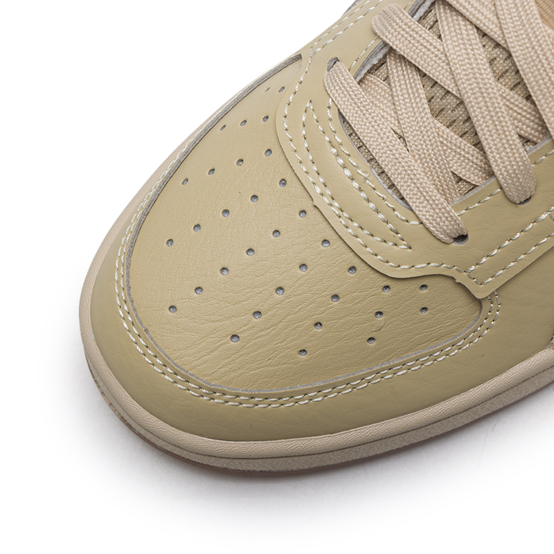 プーマ 通気性のあるロートップカジュアルスニーカー ホワイト - Women'S Shoes Puma Sneakers のレビューと価格